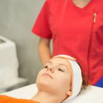 Pielęgnacja twarzy rano i wieczorem – wybór kremów Fluff